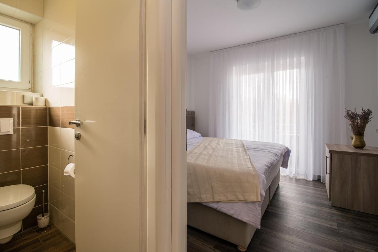Apartments & Rooms Lavanda Malinska Luaran gambar