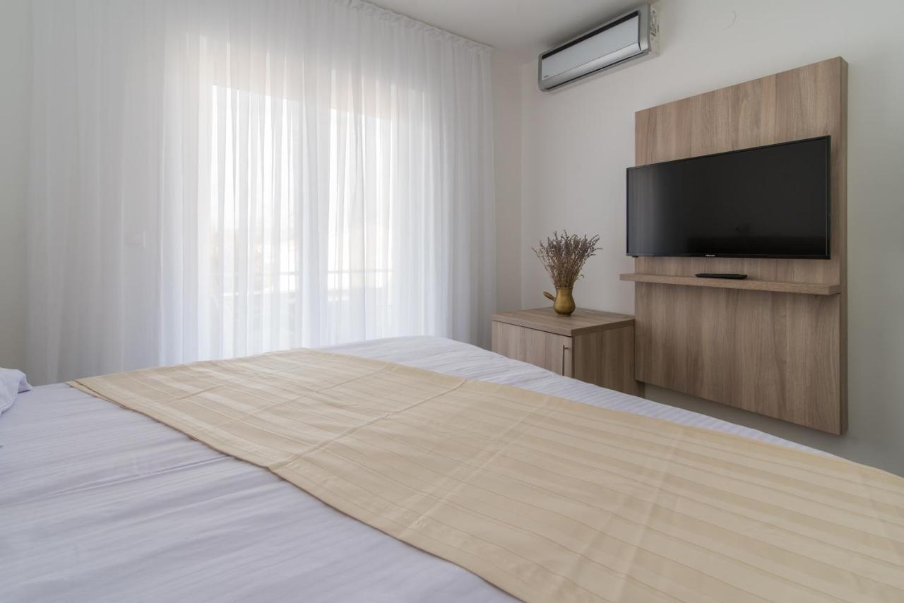Apartments & Rooms Lavanda Malinska Luaran gambar
