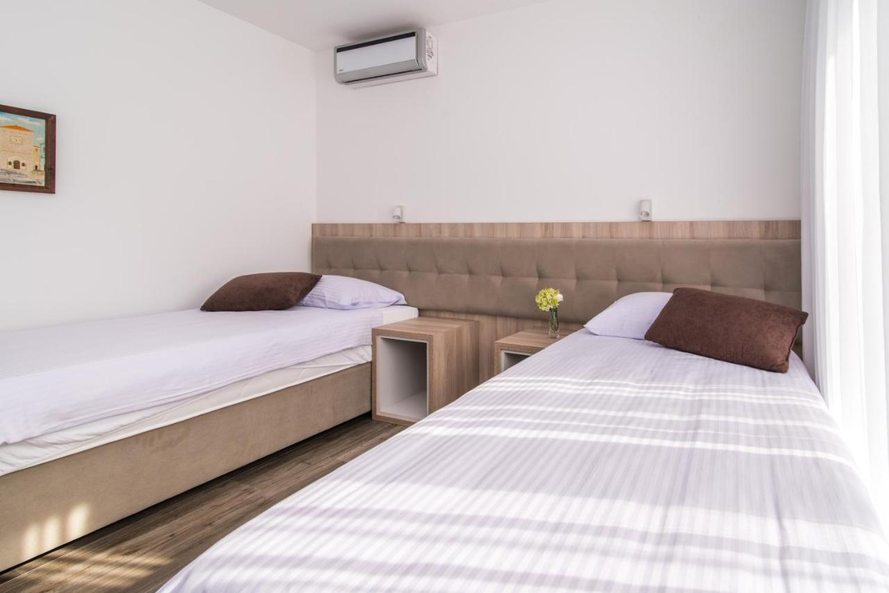 Apartments & Rooms Lavanda Malinska Luaran gambar